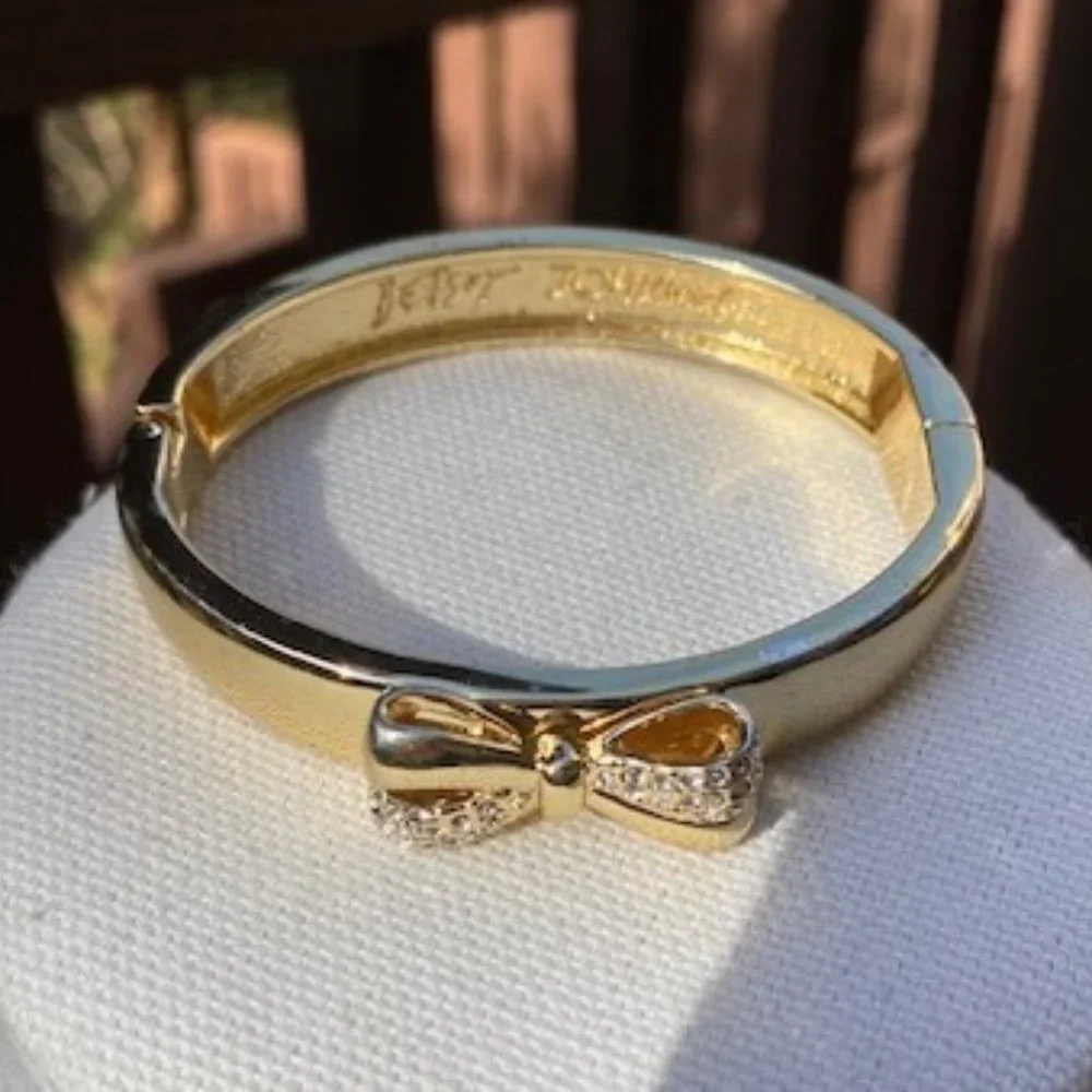 VTG BETSEY JOHNSON Gold Hinged Rhinestone Bow BRACELET